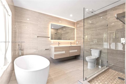 Villa ou maison à louer à Miami, Floride: 4 chambres, 232.26 m2 № 2046695 - photo 26