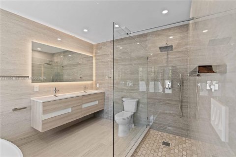 Villa ou maison à louer à Miami, Floride: 4 chambres, 232.26 m2 № 2046695 - photo 27