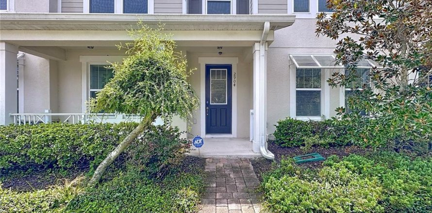 Adosado en Kissimmee, Florida 3 dormitorios, 141.95 m2 № 1905873