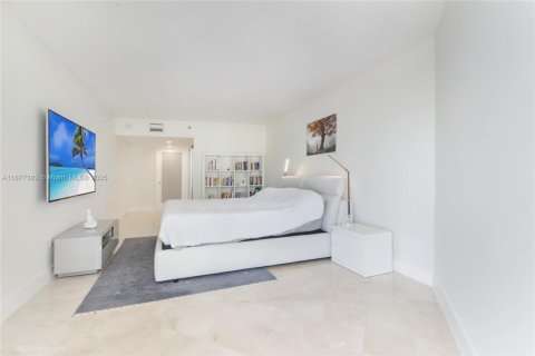 Copropriété à vendre à Sunny Isles Beach, Floride: 2 chambres, 187.66 m2 № 1980781 - photo 12