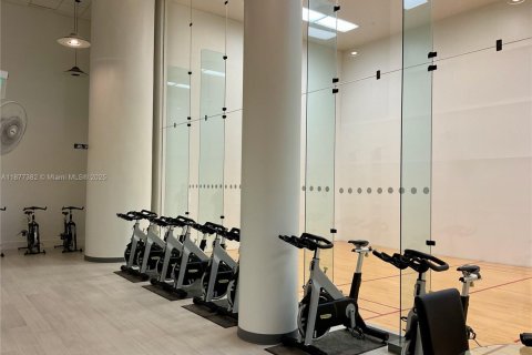 Copropriété à vendre à Sunny Isles Beach, Floride: 2 chambres, 187.66 m2 № 1980781 - photo 29