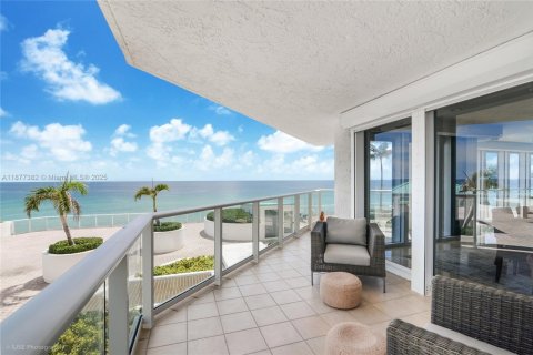 Copropriété à vendre à Sunny Isles Beach, Floride: 2 chambres, 187.66 m2 № 1980781 - photo 22