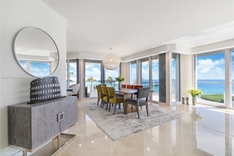 Copropriété à vendre à Sunny Isles Beach, Floride: 2 chambres, 187.66 m2 № 1980781 - photo 3
