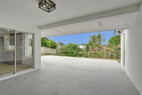 Купить виллу или дом в Мирамар, Флорида 3 спальни, 153.47м2, № 2010495 - фото 28