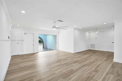 Купить виллу или дом в Мирамар, Флорида 3 спальни, 153.47м2, № 2010495 - фото 8