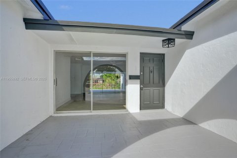 Купить виллу или дом в Мирамар, Флорида 3 спальни, 153.47м2, № 2010495 - фото 4