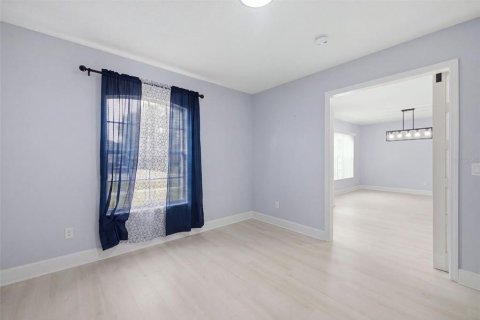 House in Orange Park, Florida 3 bedrooms, 175.31 sq.m. № 2395972 - photo 29