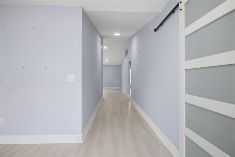 House in Orange Park, Florida 3 bedrooms, 175.31 sq.m. № 2395972 - photo 12