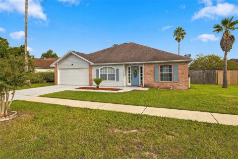 House in Orange Park, Florida 3 bedrooms, 175.31 sq.m. № 2395972