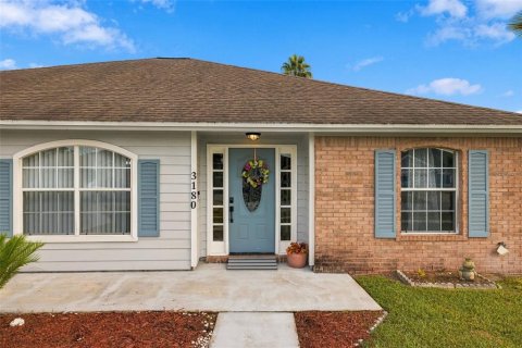 House in Orange Park, Florida 3 bedrooms, 175.31 sq.m. № 2395972 - photo 8