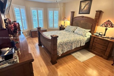 House in Miramar, Florida 3 bedrooms, 168.62 sq.m. № 2054881 - photo 11