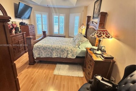 House in Miramar, Florida 3 bedrooms, 168.62 sq.m. № 2054881 - photo 20