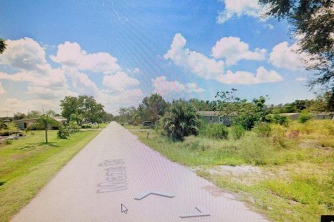 Commercial property in Punta Gorda, Florida № 2402440 - photo 3