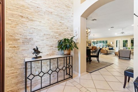 House in The Villages, Florida 3 bedrooms, 204.11 sq.m. № 2410043 - photo 5