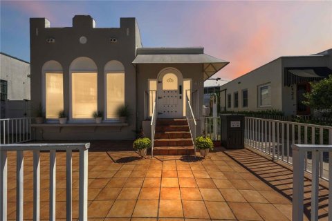 Immobilier commercial à louer à Sarasota, Floride: 130.06 m2 № 2416571 - photo 5
