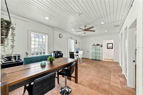 Immobilier commercial à louer à Sarasota, Floride: 130.06 m2 № 2416571 - photo 14