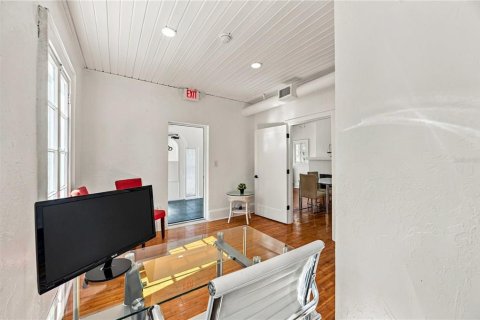 Immobilier commercial à louer à Sarasota, Floride: 130.06 m2 № 2416571 - photo 29