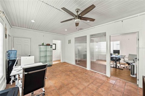 Immobilier commercial à louer à Sarasota, Floride: 130.06 m2 № 2416571 - photo 20