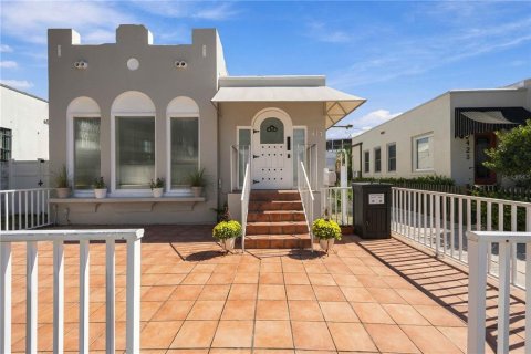 Immobilier commercial à Sarasota, Floride 130.06 m2 № 2416571