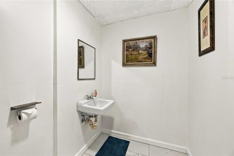 Immobilier commercial à louer à Sarasota, Floride: 130.06 m2 № 2416571 - photo 25