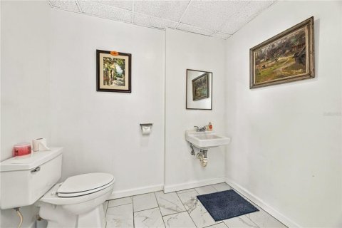 Immobilier commercial à louer à Sarasota, Floride: 130.06 m2 № 2416571 - photo 24