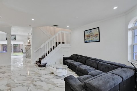 Townhouse in Miramar, Florida 4 bedrooms, 180.14 sq.m. № 1809434 - photo 29