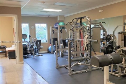 Commercial property in Weston, Florida № 2076867 - photo 18