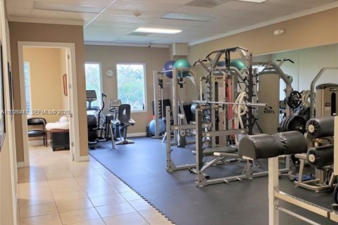 Commercial property in Weston, Florida № 2076867 - photo 16