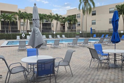Condo à Miami, Floride, 2 chambres  № 2168575