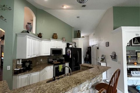 House in Deltona, Florida 3 bedrooms, 173.08 sq.m. № 1878168 - photo 10