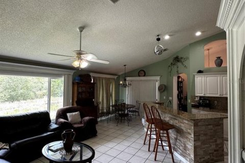 House in Deltona, Florida 3 bedrooms, 173.08 sq.m. № 1878168 - photo 14