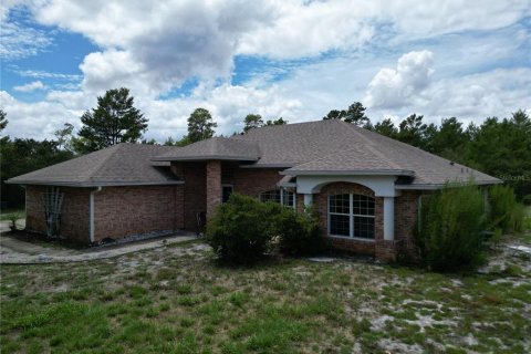 House in Deltona, Florida 3 bedrooms, 173.08 sq.m. № 1878168 - photo 1