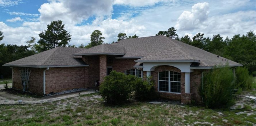 House in Deltona, Florida 3 bedrooms, 173.08 sq.m. № 1878168