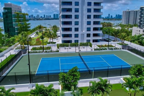 Condominio en venta en Miami Beach, Florida, 2 dormitorios, 117.24 m2 № 1950959 - foto 30