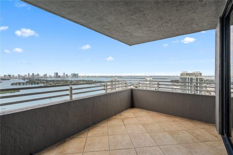 Copropriété à vendre à Miami Beach, Floride: 2 chambres, 117.24 m2 № 1950959 - photo 2