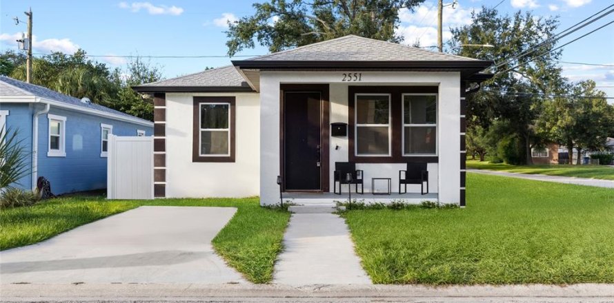 Villa ou maison à Saint Petersburg, Floride 4 chambres, 124.21 m2 № 2427058