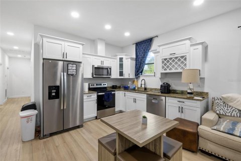 Villa ou maison à vendre à Saint Petersburg, Floride: 4 chambres, 124.21 m2 № 2427058 - photo 6