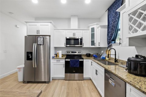 Villa ou maison à vendre à Saint Petersburg, Floride: 4 chambres, 124.21 m2 № 2427058 - photo 8