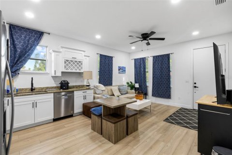 Villa ou maison à vendre à Saint Petersburg, Floride: 4 chambres, 124.21 m2 № 2427058 - photo 5