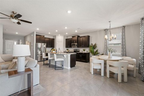 House in Wesley Chapel, Florida 4 bedrooms, 189.24 sq.m. № 1878052 - photo 16