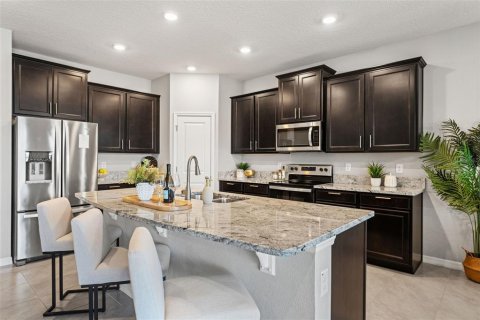House in Wesley Chapel, Florida 4 bedrooms, 189.24 sq.m. № 1878052 - photo 20