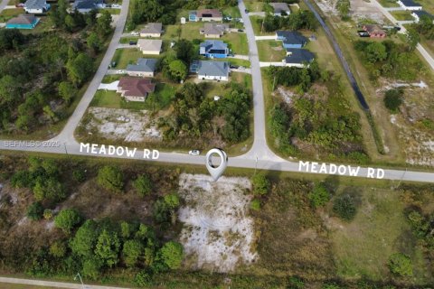 Propiedad comercial en venta en Lehigh Acres, Florida № 1895570 - foto 2