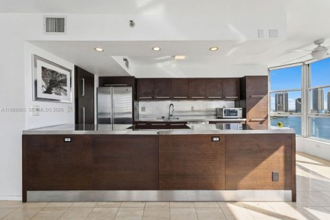 Купить кондоминиум в Авентура, Флорида 2 спальни, 125.7м2, № 2062260 - фото 5