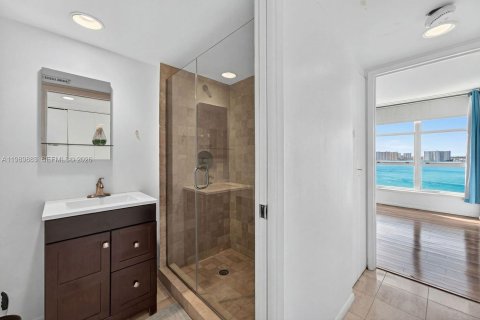 Купить кондоминиум в Авентура, Флорида 2 спальни, 125.7м2, № 2062260 - фото 11