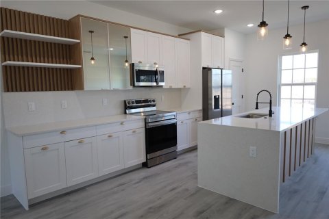 House in Ocala, Florida 4 bedrooms, 164.81 sq.m. № 2224661 - photo 4