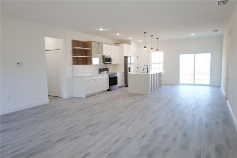 House in Ocala, Florida 4 bedrooms, 164.81 sq.m. № 2224661 - photo 3