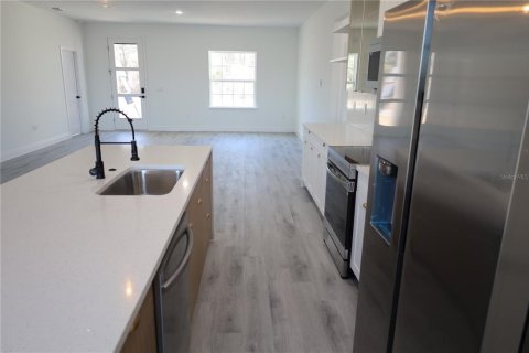 House in Ocala, Florida 4 bedrooms, 164.81 sq.m. № 2224661 - photo 8