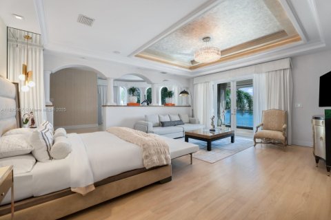 Casa en alquiler en Miami Beach, Florida, 6 dormitorios, 577.02 m2 № 1794525 - foto 24