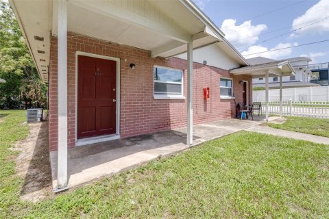 Commercial property in Tampa, Florida 119.57 sq.m. № 2219411 - photo 4