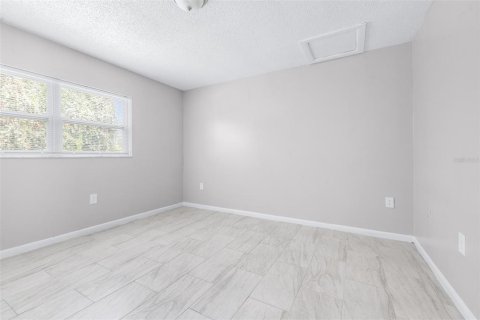 Commercial property in Tampa, Florida 119.57 sq.m. № 2219411 - photo 14